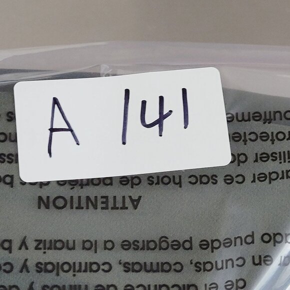 NEW Kirkland Signature Women's S Ladies Ankle Pants // 26CT - Picture 7 of 7